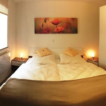 Haus Am Eck - Gaestehaus Und Appartements อัลเทิตทิง ภายนอก รูปภาพ